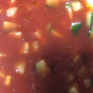 トマトジュースでガスパチョ風★刻み野菜の冷製スープ
